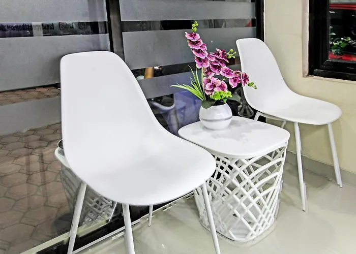 Super Oyo 91202 Family Guest House Syariah