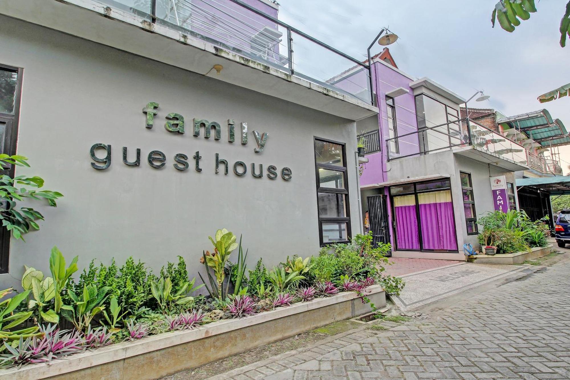 Hotel Super Oyo 91202 Family Syariah 2*